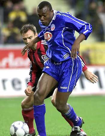 强在场上的 强在场上的